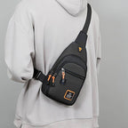 Bolso de Pecho para Hombre Impermeable con Salida para Audífonos
