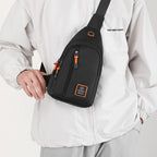 Bolso de Pecho para Hombre Impermeable con Salida para Audífonos