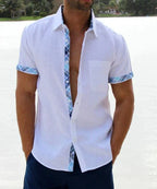 Camisa Manga Corta para Hombre con Detalle Estampado en Cuello y Puños