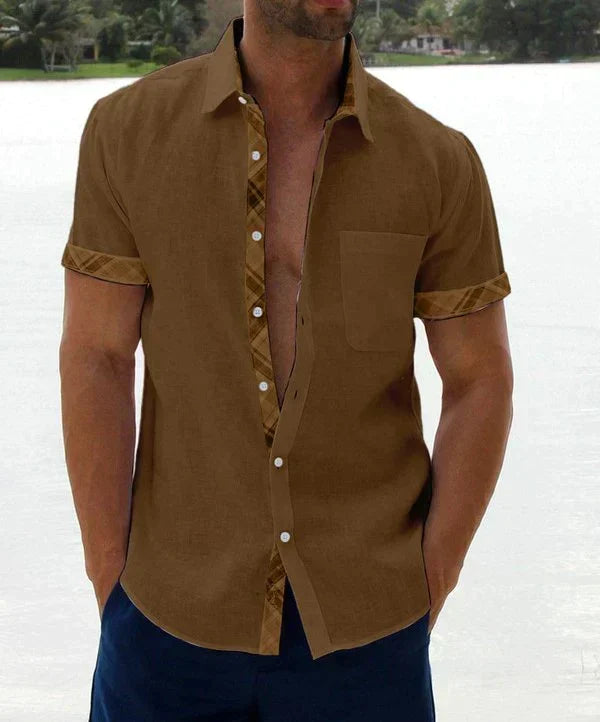 Camisa Manga Corta para Hombre con Detalle Estampado en Cuello y Puños